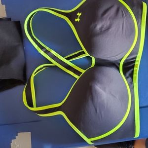 Under Armour Lifting Sports Bra